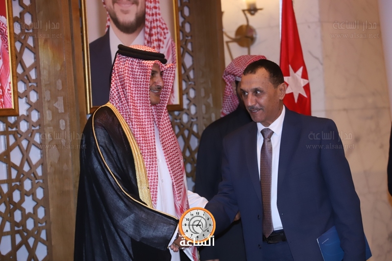 Madar Al-Saa Images