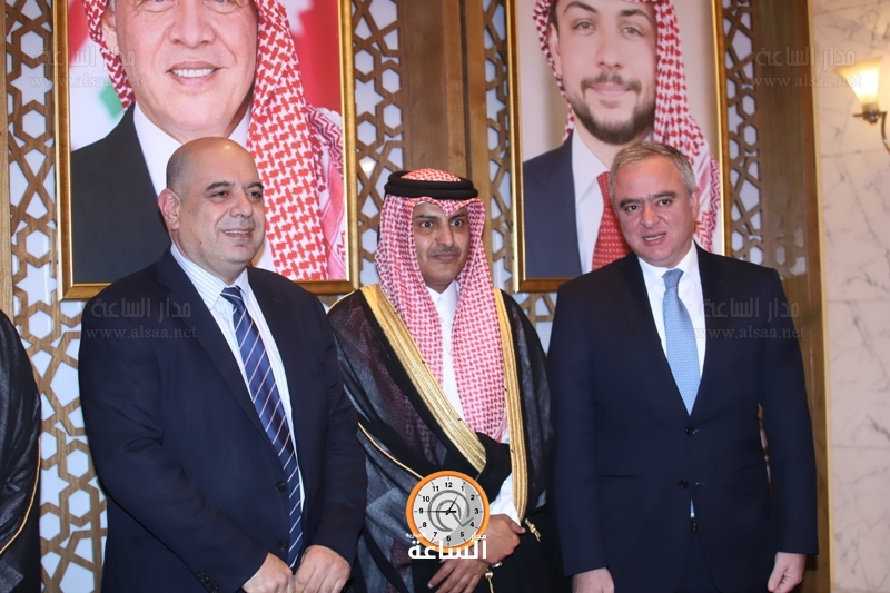 Madar Al-Saa Images