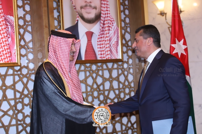 Madar Al-Saa Images