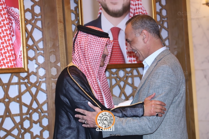 Madar Al-Saa Images