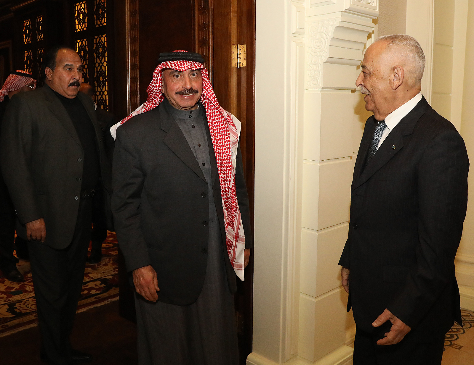 Madar Al-Saa Images 0.5354865471067896