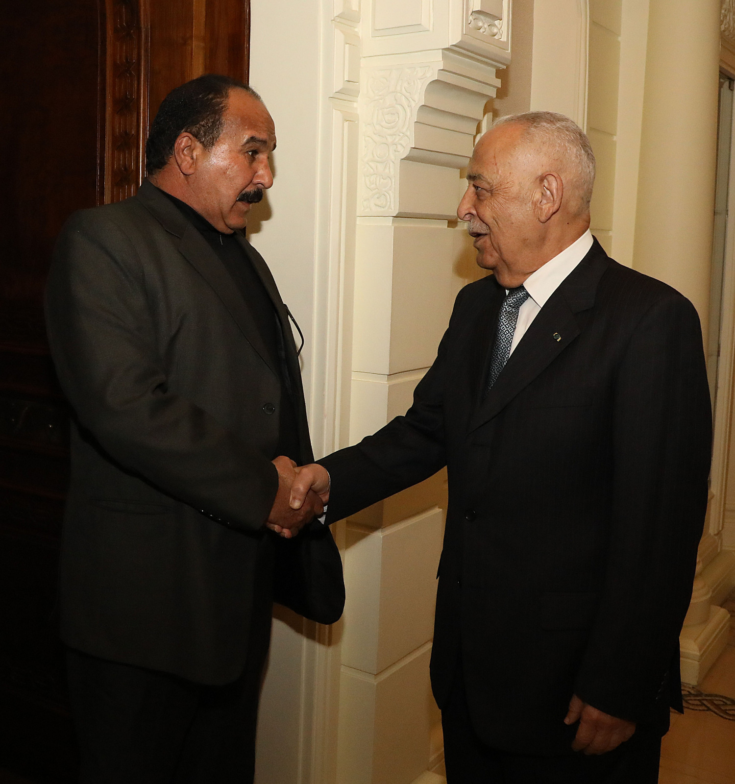 Madar Al-Saa Images 0.46395499372357163