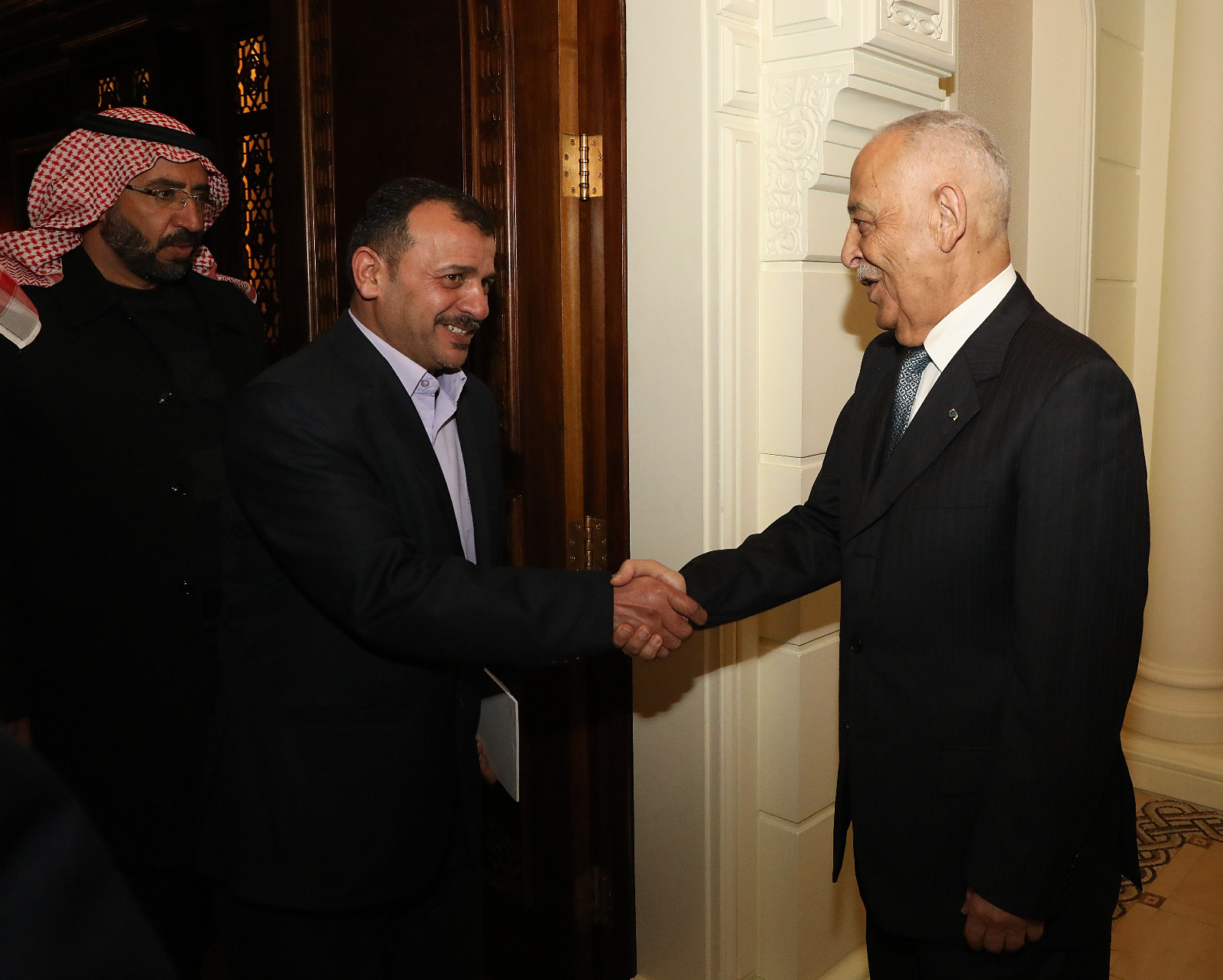 Madar Al-Saa Images 0.352649823515258