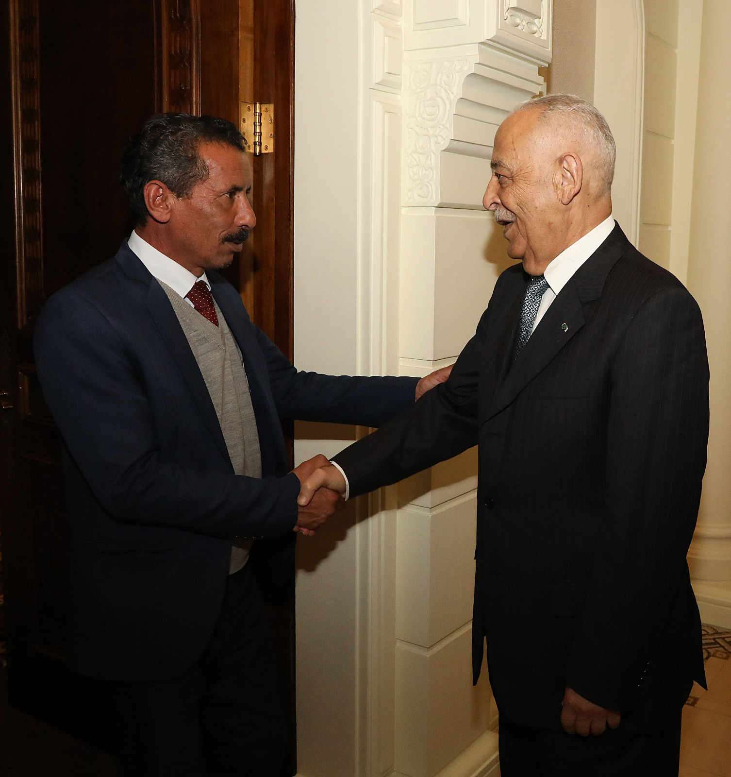 Madar Al-Saa Images 0.34386407872933433