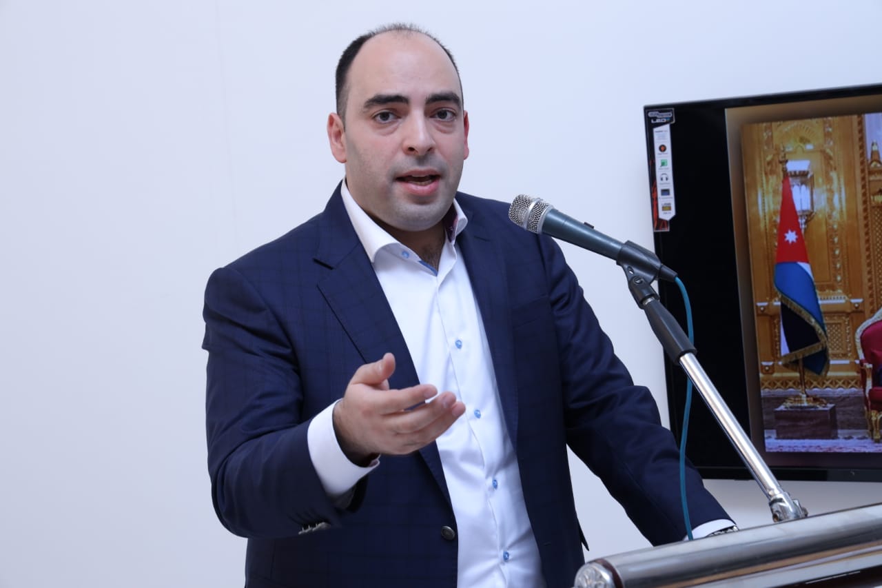 Madar Al-Saa Images 0.3288737140411757