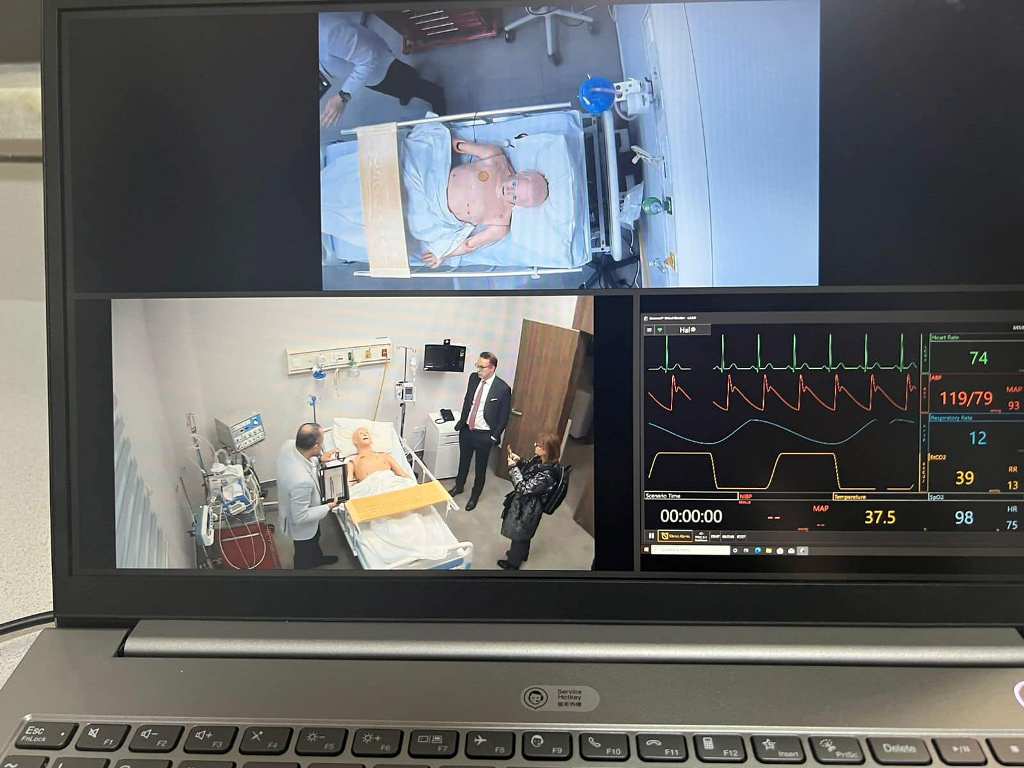 Madar Al-Saa Images 0.8937196685836594