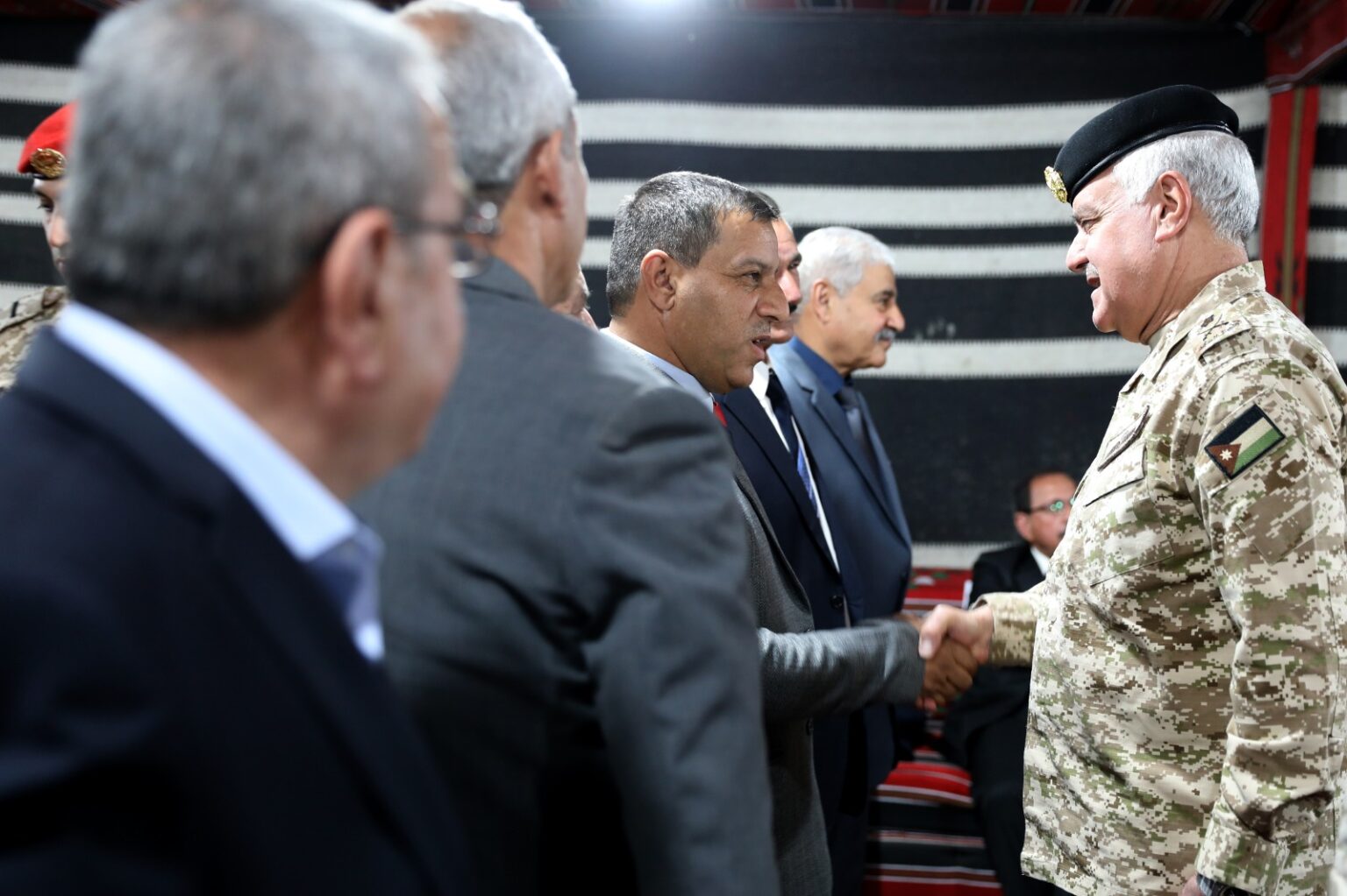 Madar Al-Saa Images 0.08643713725267