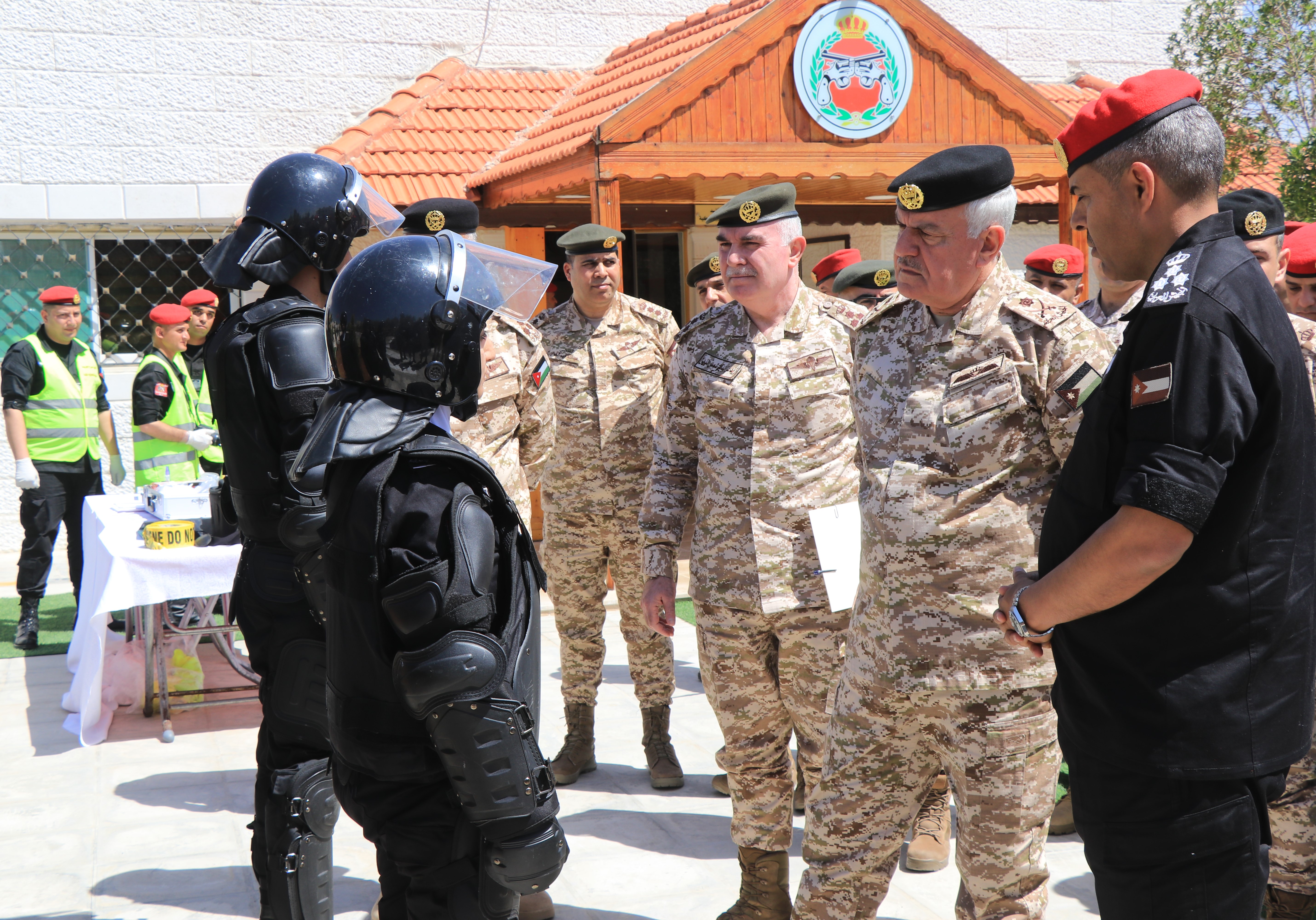 Madar Al-Saa Images 0.08042134102705889