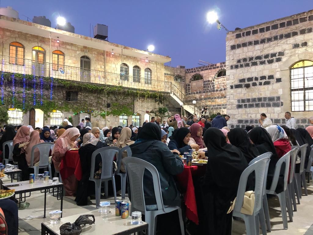 Madar Al-Saa Images 0.5804037043674797