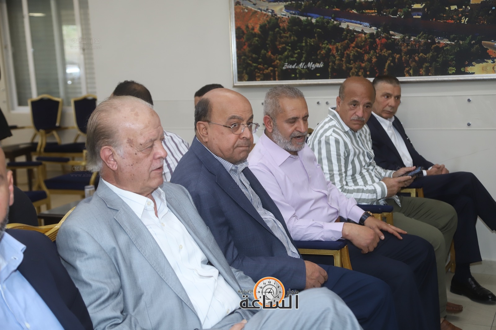 Madar Al-Saa Images 0.5678345843311865