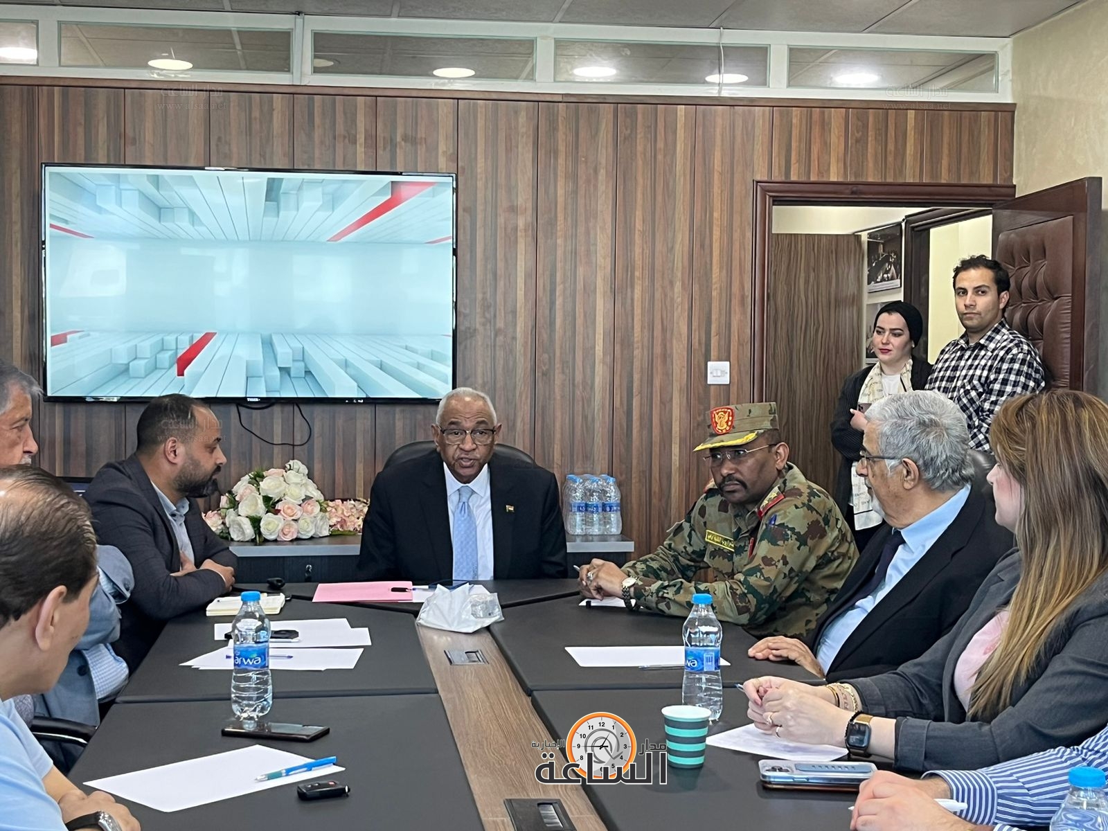 Madar Al-Saa Images 0.057037555745055535