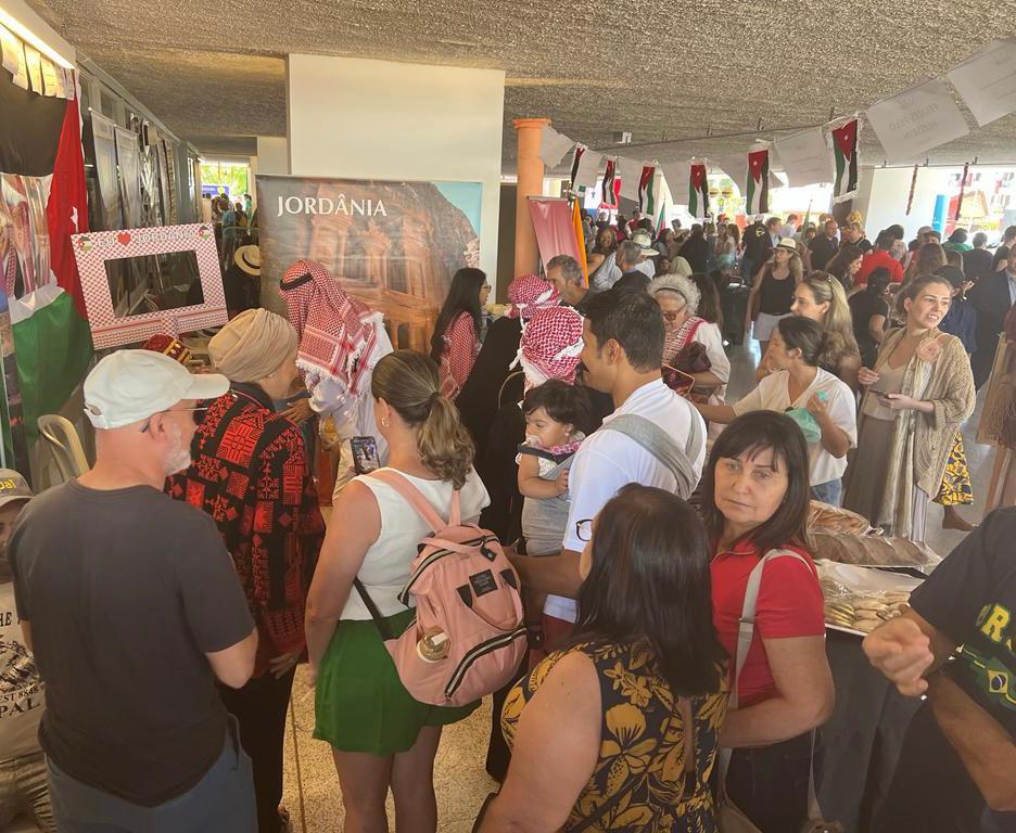 Madar Al-Saa Images 0.686016142170067