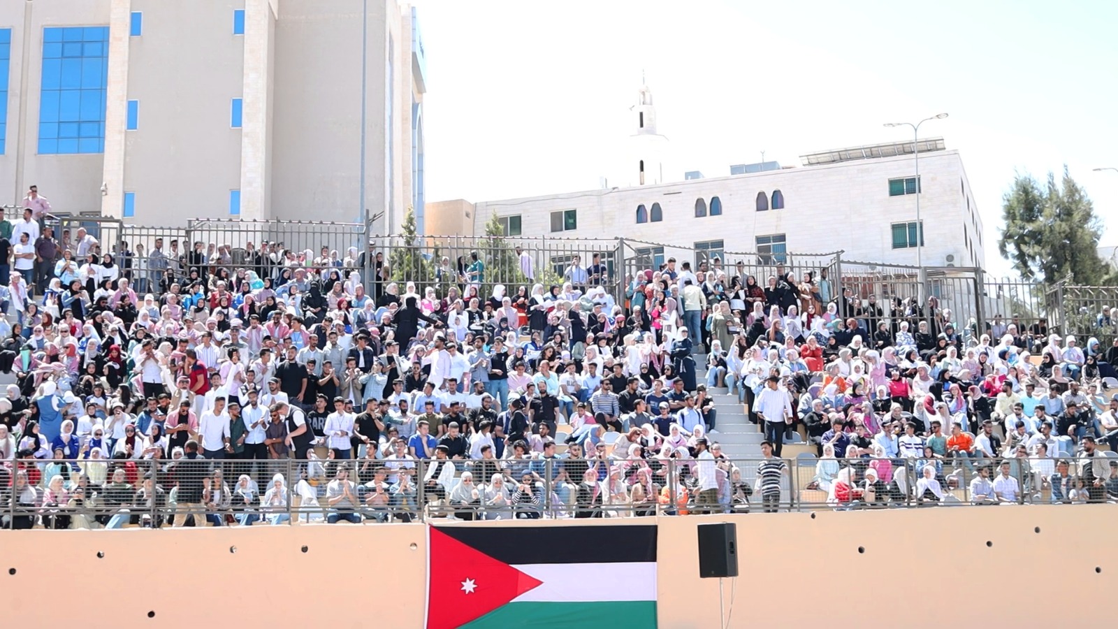 Madar Al-Saa Images 0.8026873874137008