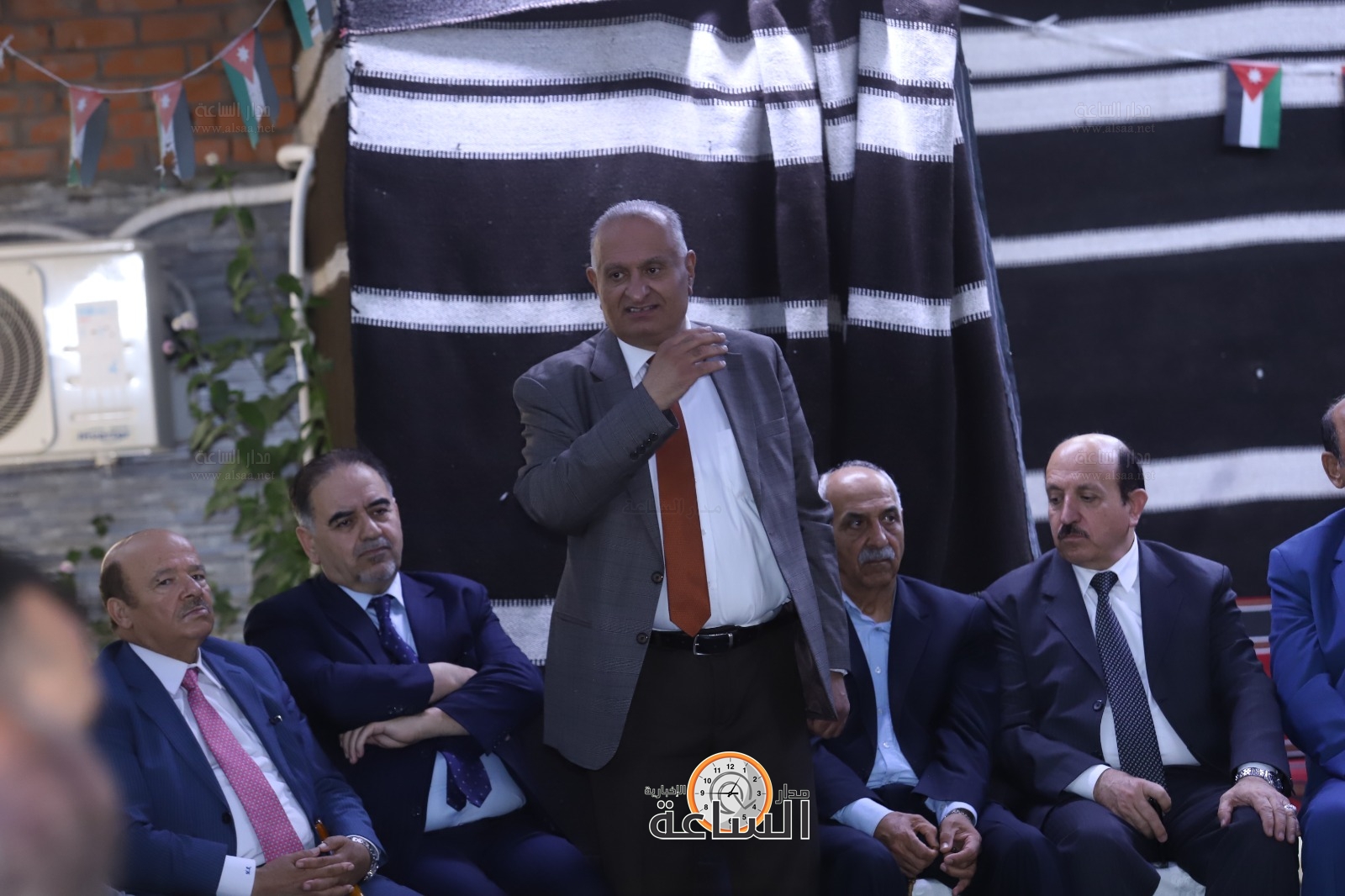 Madar Al-Saa Images 0.7619470793218455