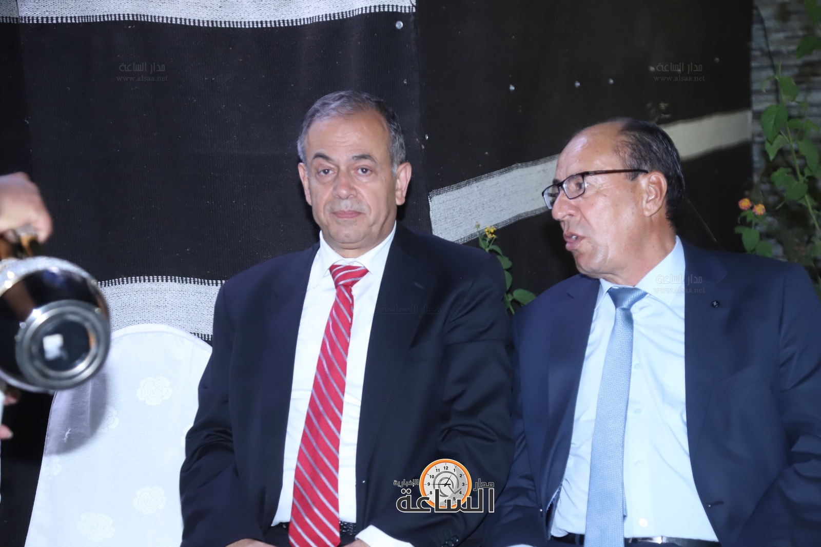 Madar Al-Saa Images 0.483927486652592