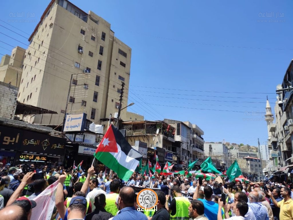 Madar Al-Saa Images 0.760455816971999