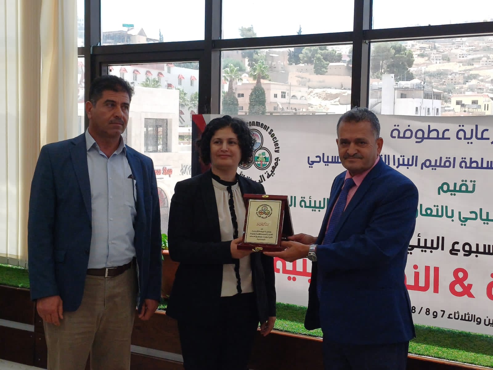 Madar Al-Saa Images 0.1628606330275606