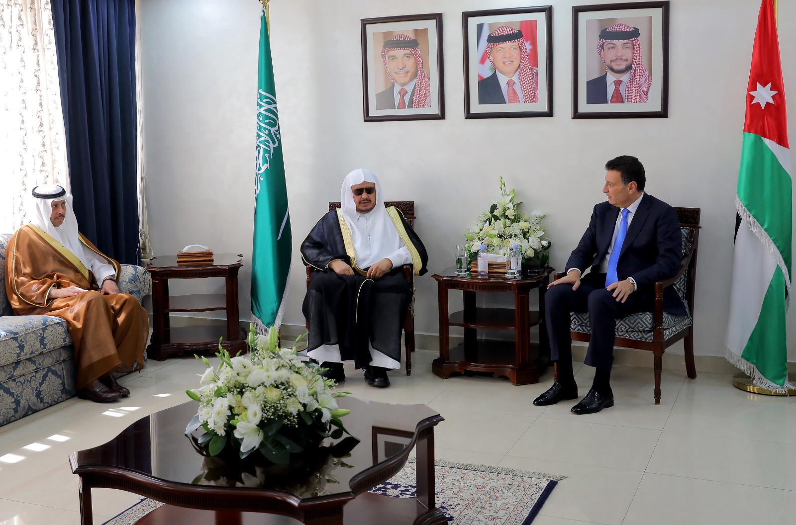 Madar Al-Saa Images 0.9092887957400471