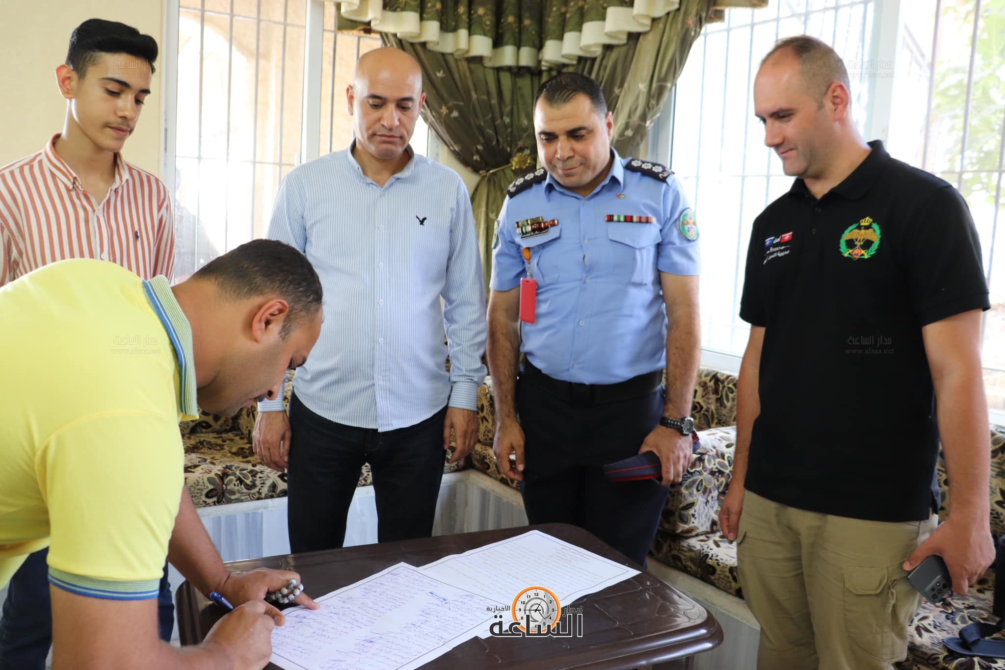 Madar Al-Saa Images 0.5878845930512719