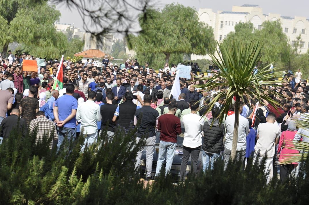 Madar Al-Saa Images 0.7524479941189681