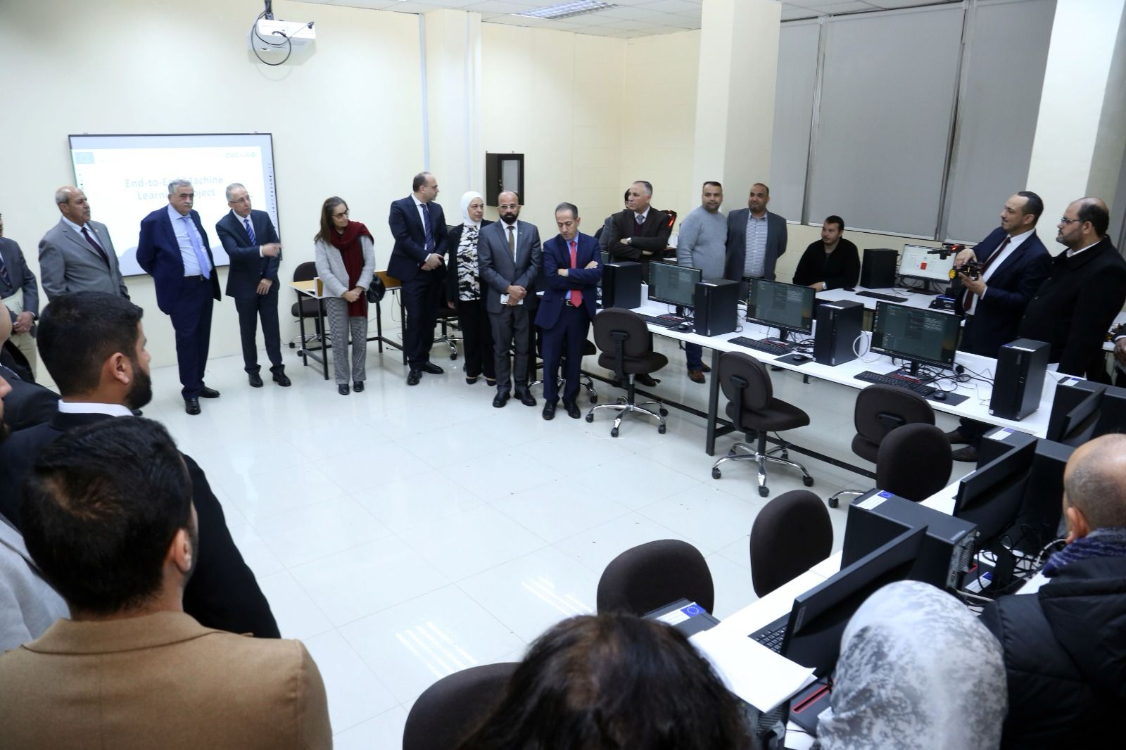 Madar Al-Saa Images 0.017282072832607298