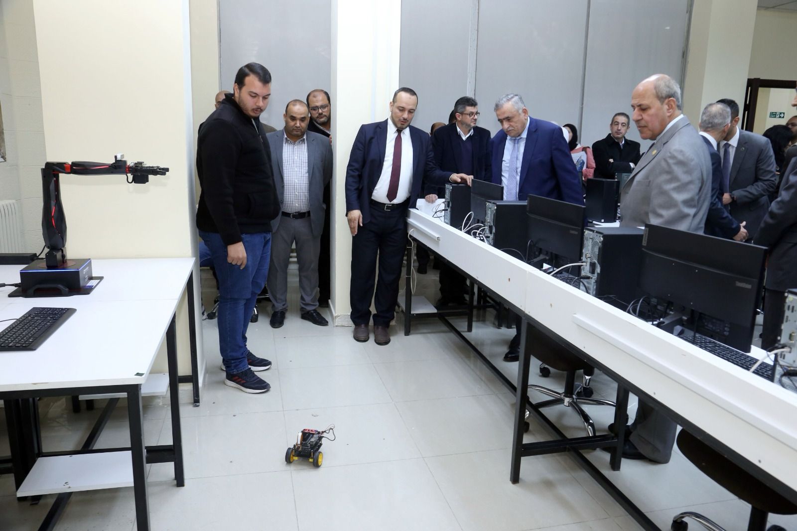 Madar Al-Saa Images 0.5144970176071302