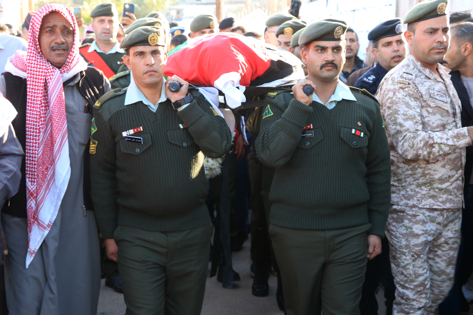 Madar Al-Saa Images 0.30419695411080827