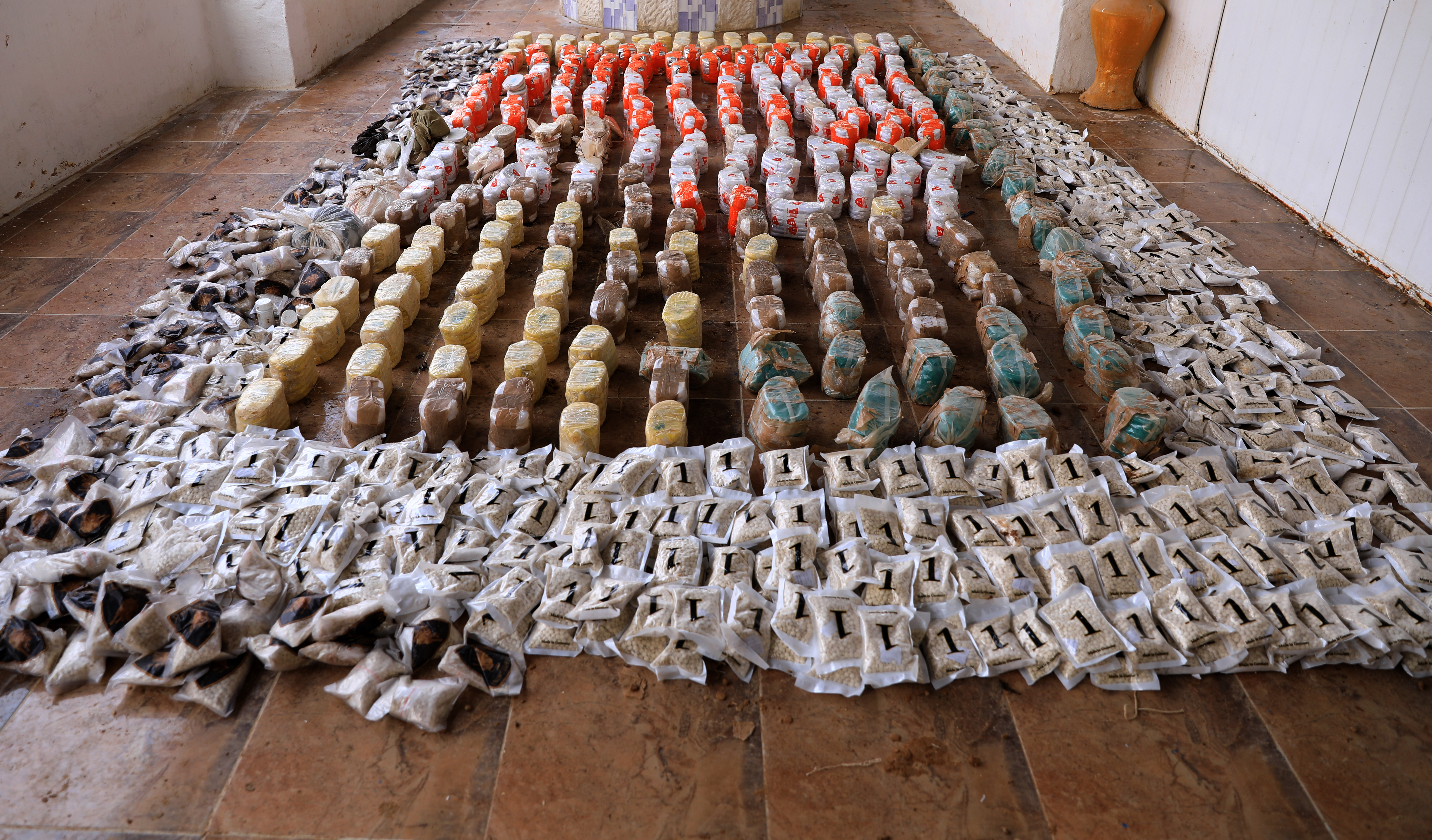 Madar Al-Saa Images 0.8223032788225699