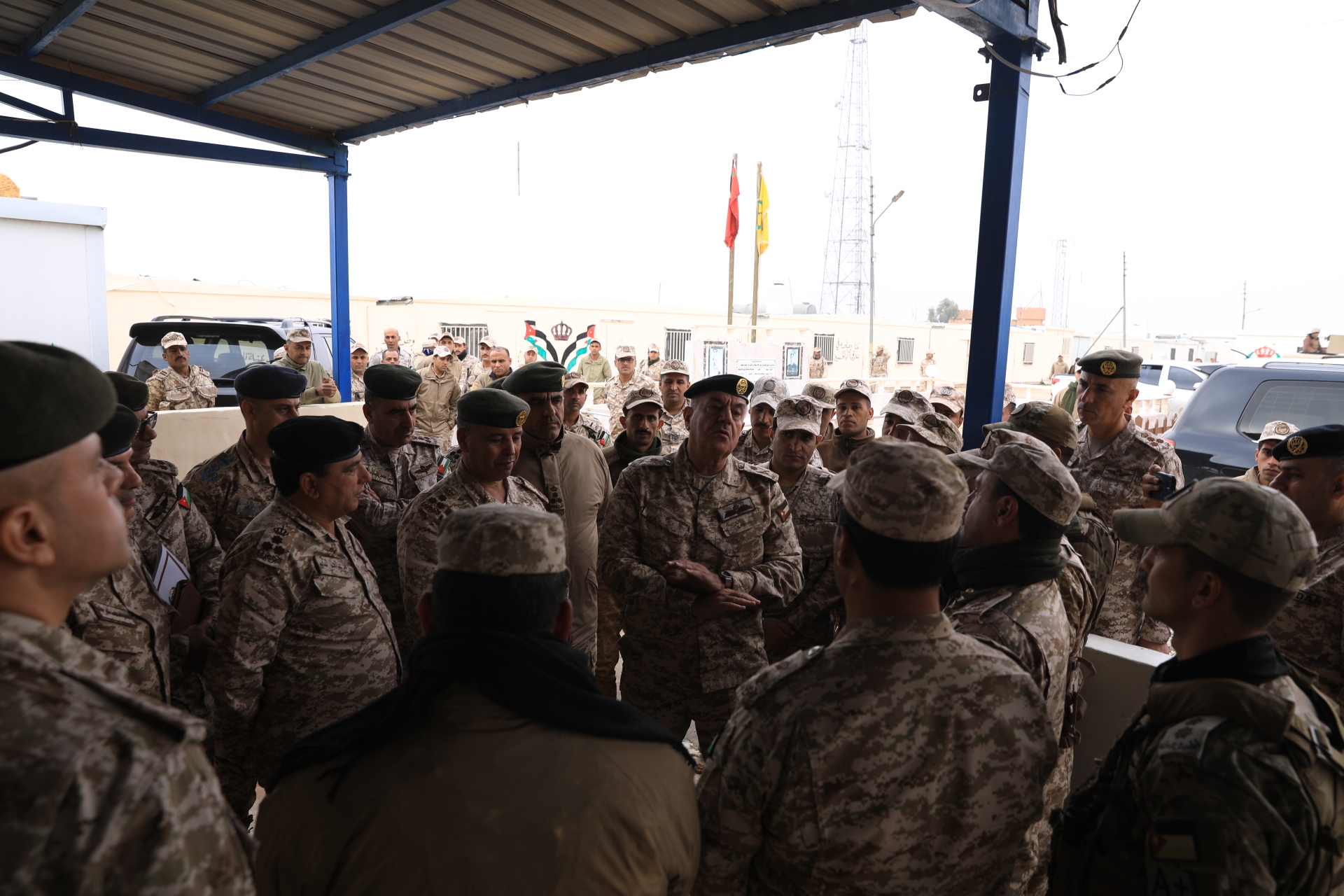 Madar Al-Saa Images 0.39132381369760805