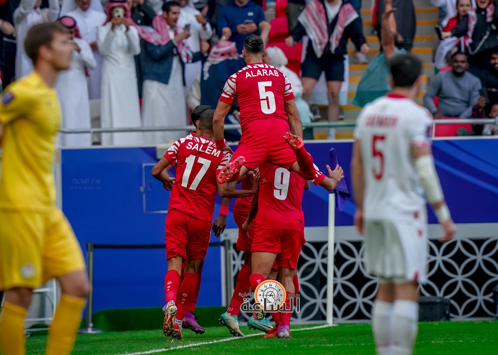 Madar Al-Saa Images 0.6154427638452575