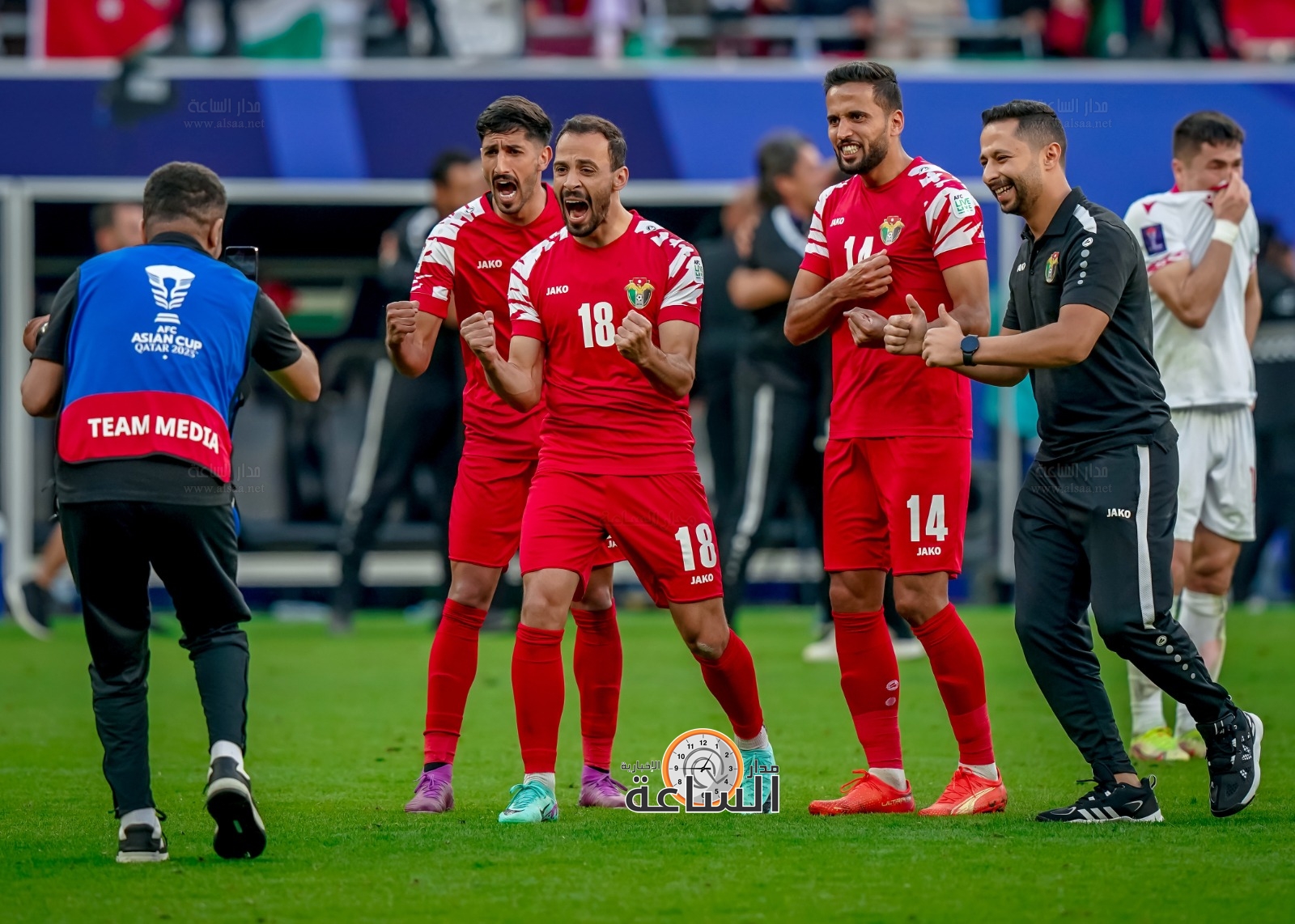 Madar Al-Saa Images 0.9499560859124512