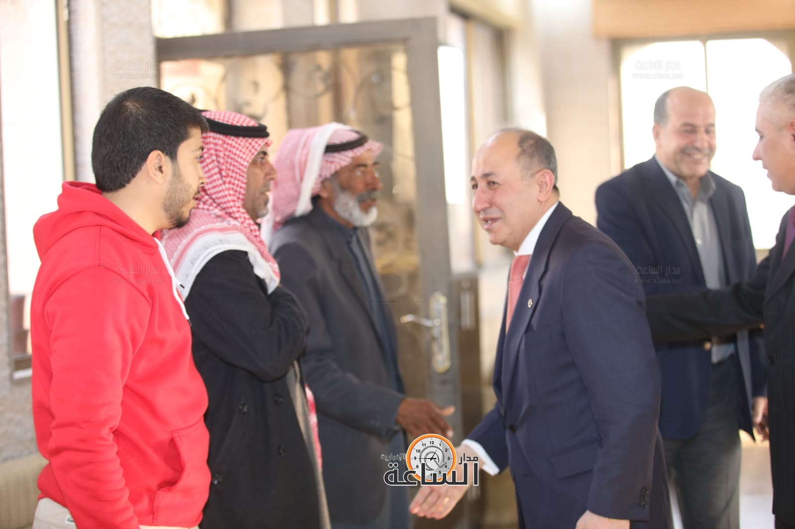 Madar Al-Saa Images 0.7726685010850023