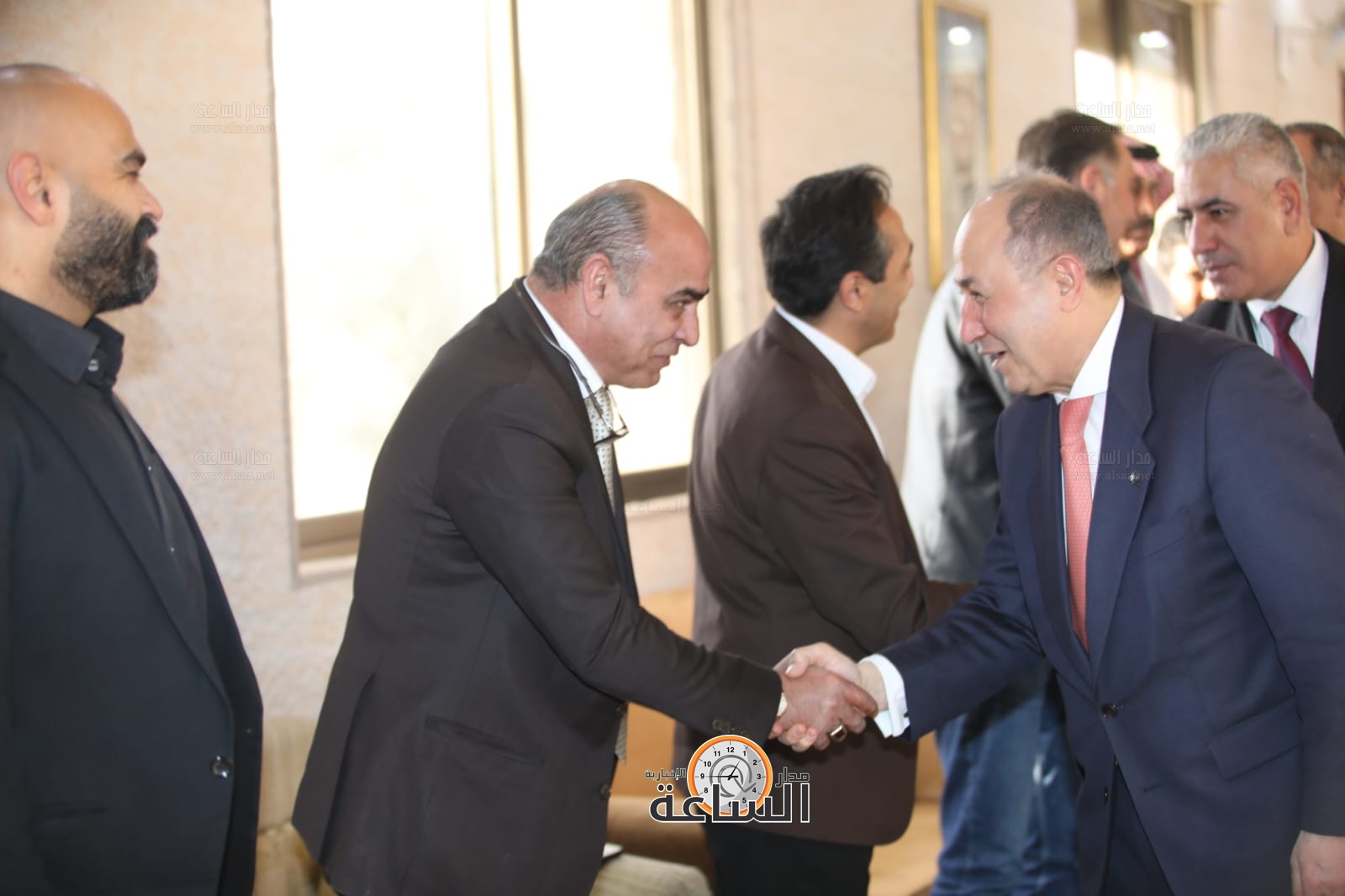 Madar Al-Saa Images 0.7549367538951137