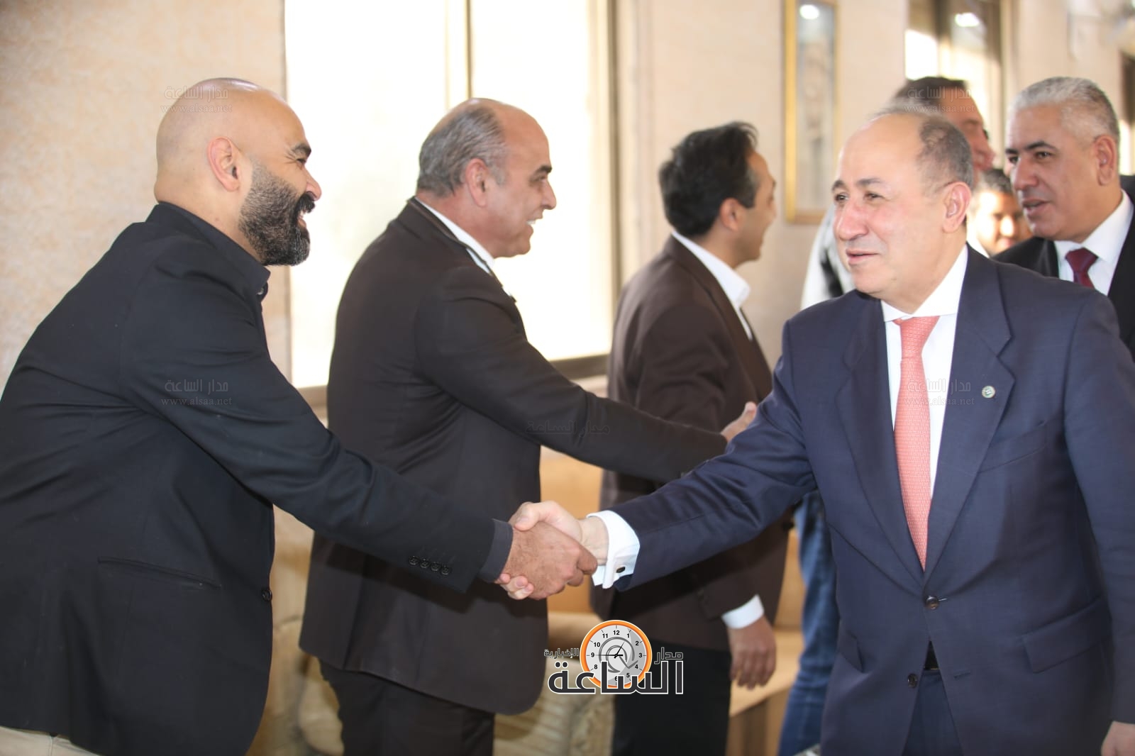 Madar Al-Saa Images 0.7413234381407368