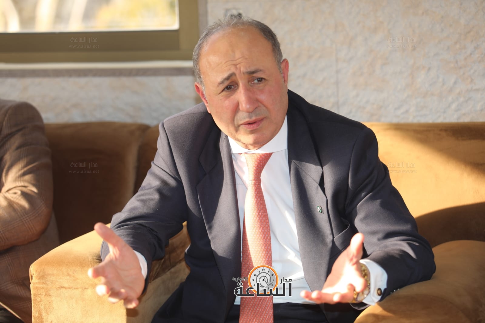 Madar Al-Saa Images 0.3255403179757266