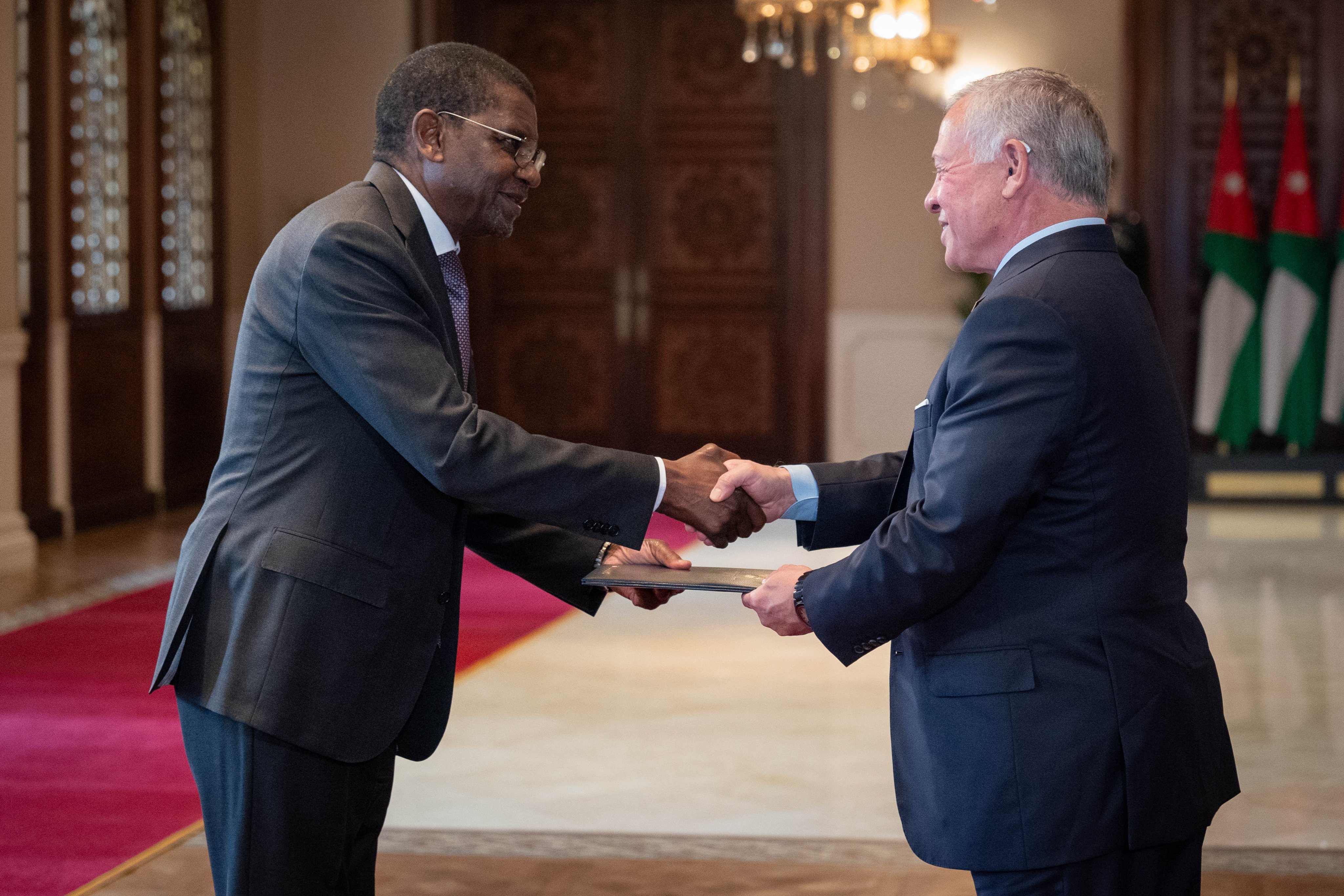 Madar Al-Saa Images 0.5580783772411824