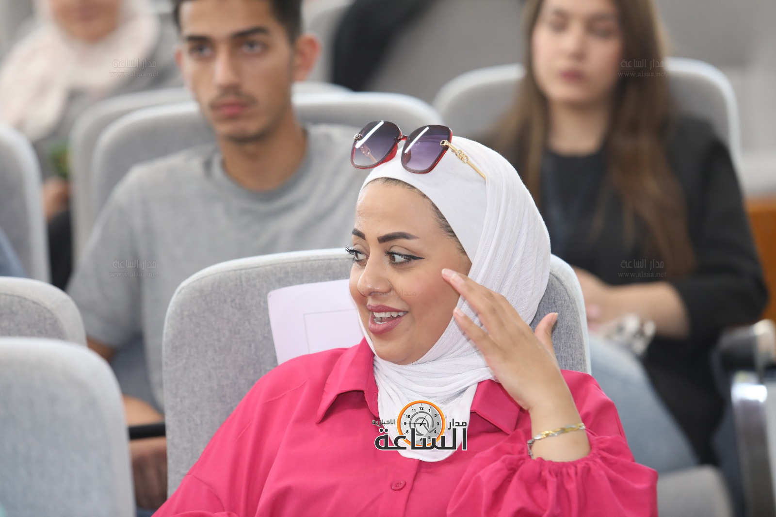 Madar Al-Saa Images 0.7890340968568126