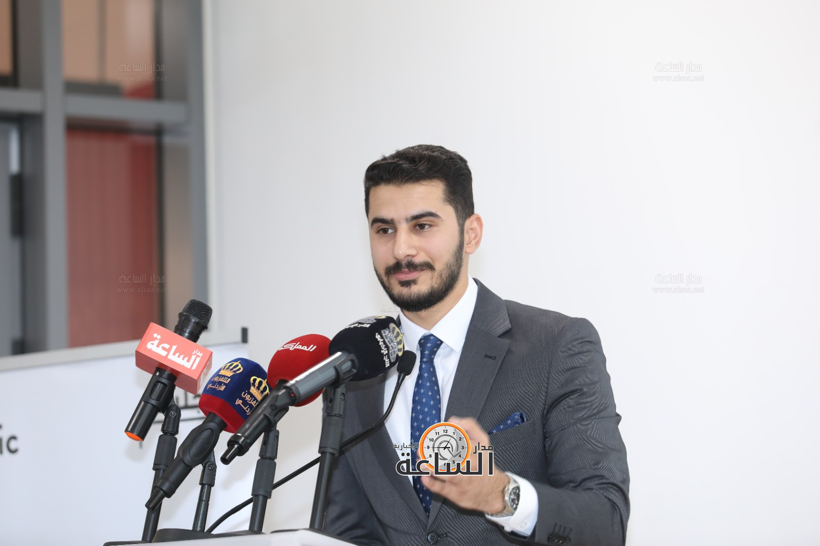 Madar Al-Saa Images 0.2724634352193278