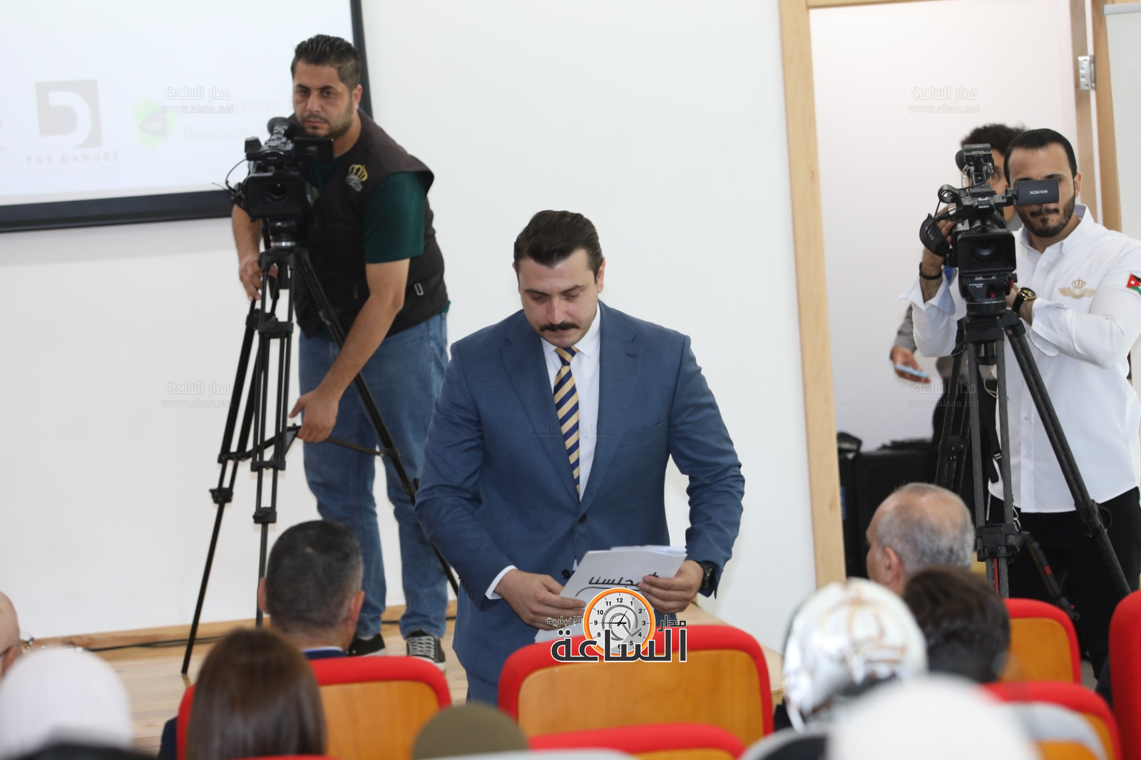 Madar Al-Saa Images 0.7263640503906417