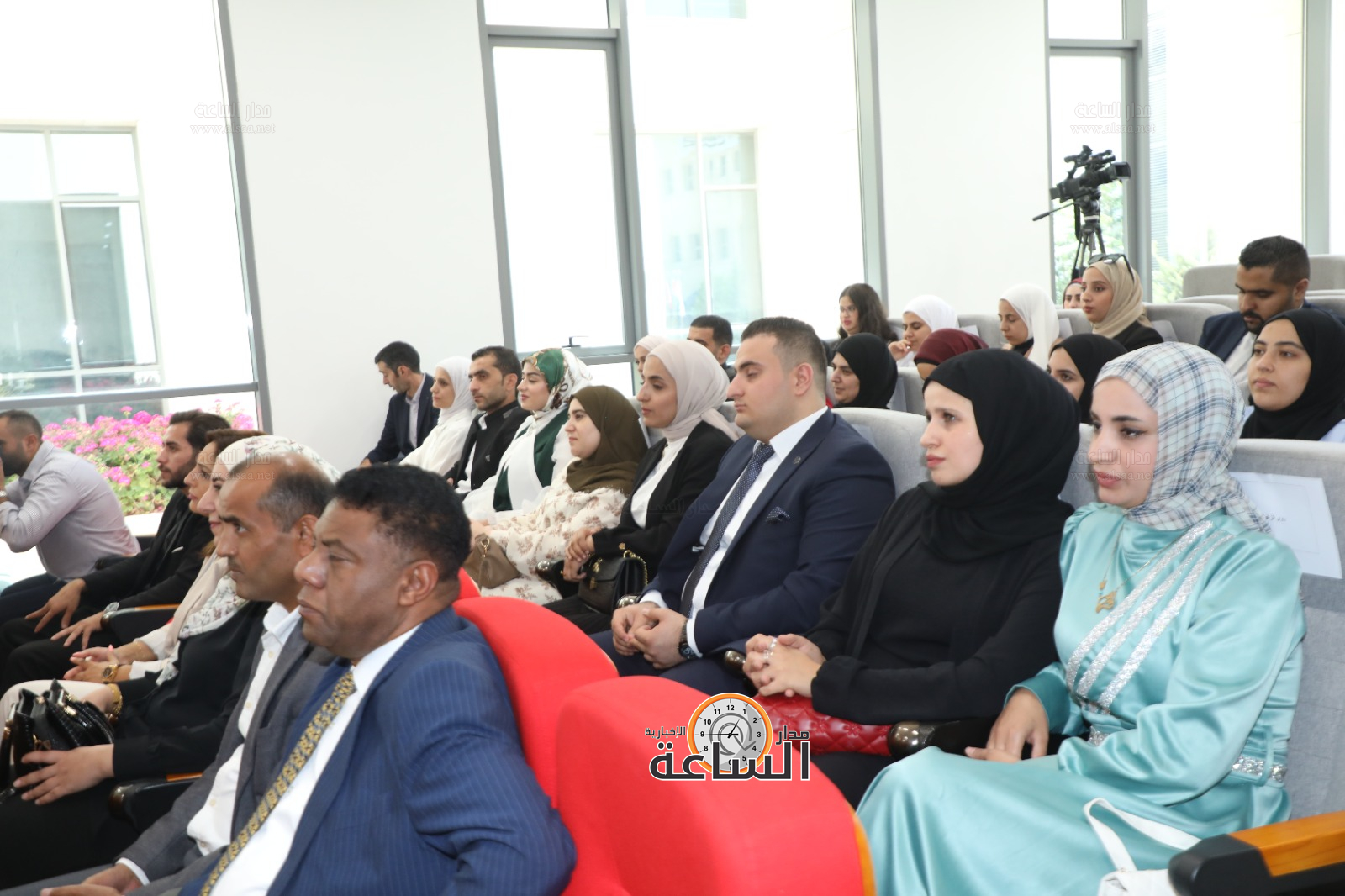 Madar Al-Saa Images 0.9523762121404422