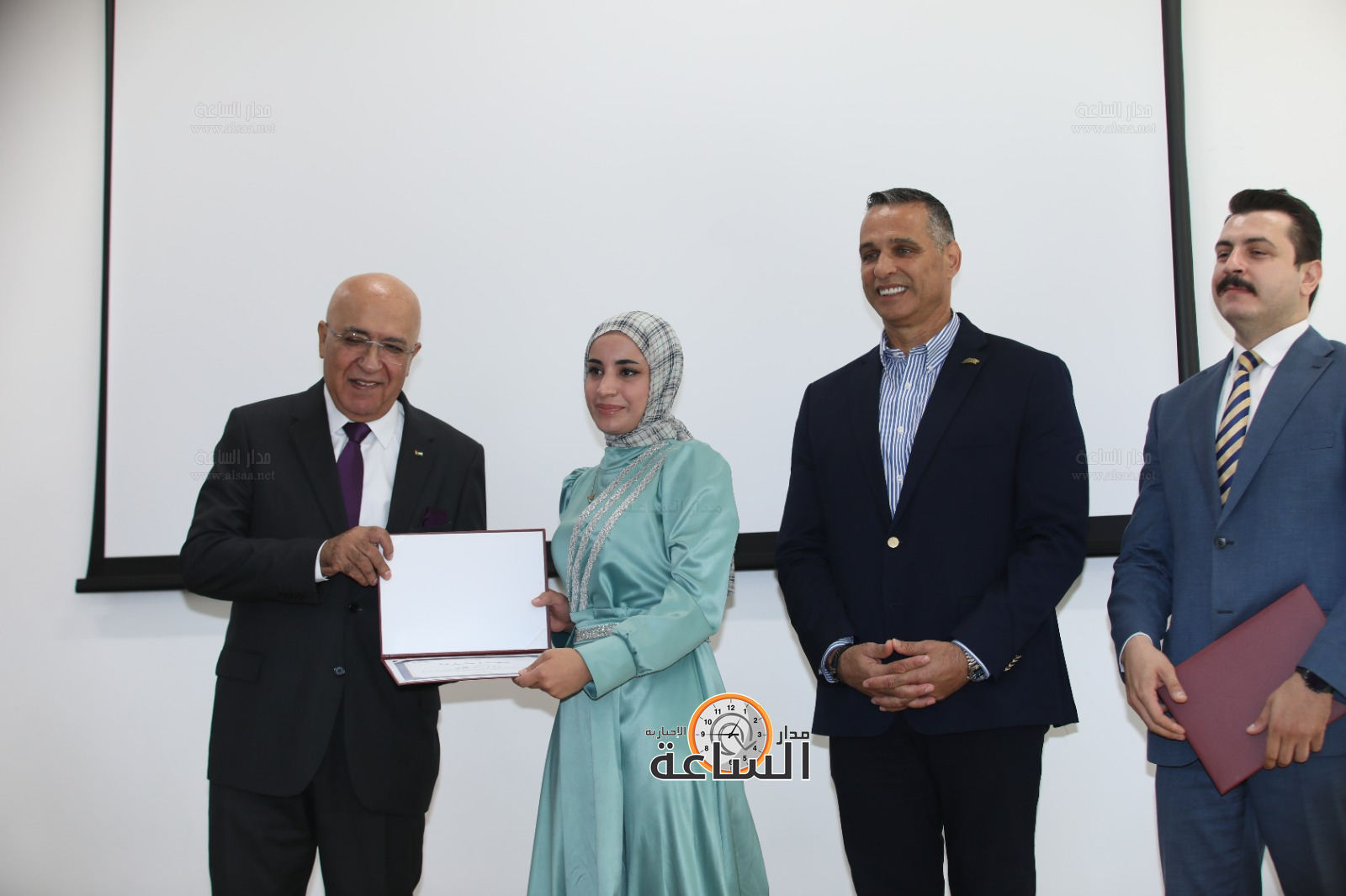 Madar Al-Saa Images 0.7678754468833182