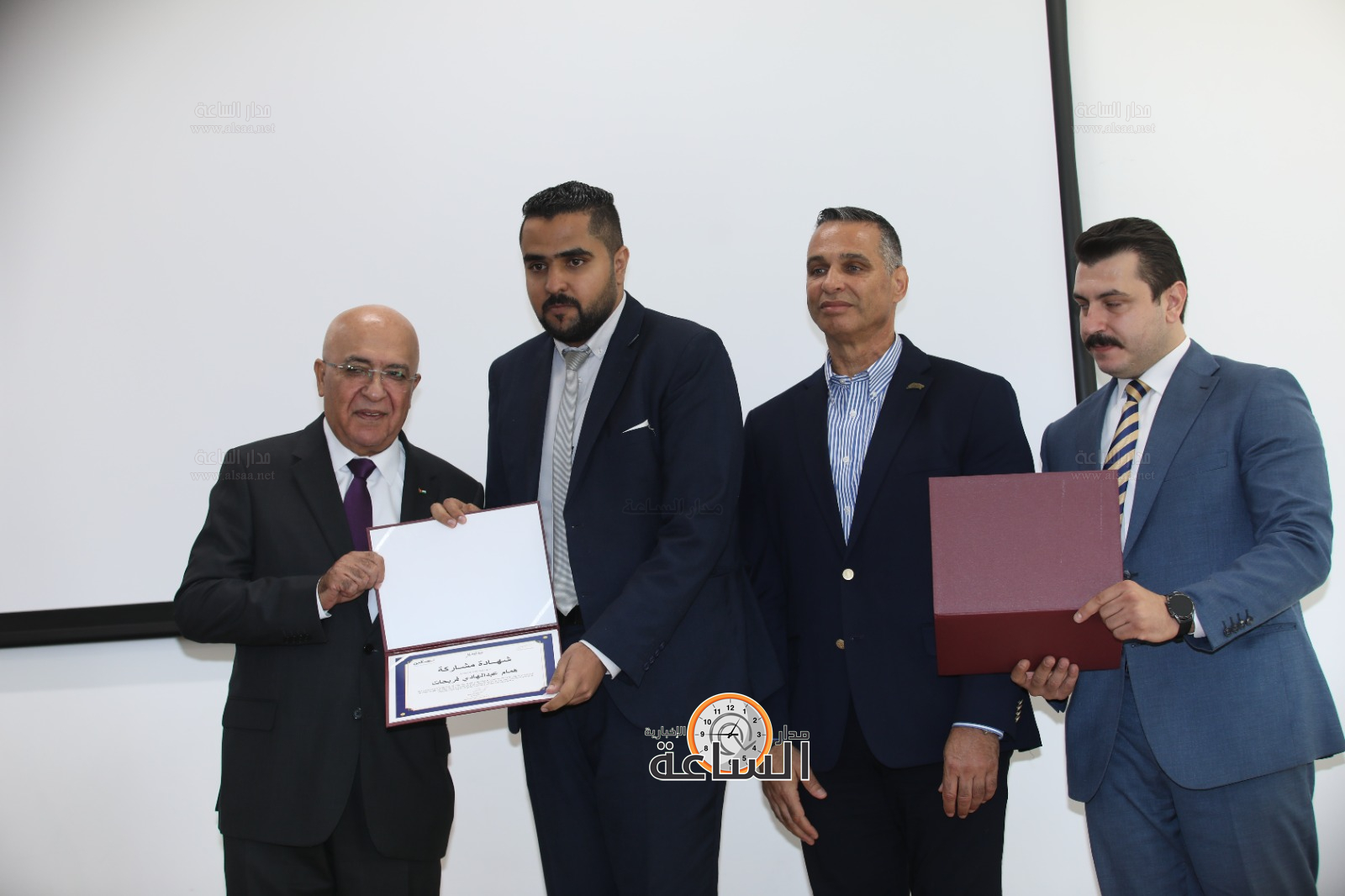 Madar Al-Saa Images 0.9094709308188562