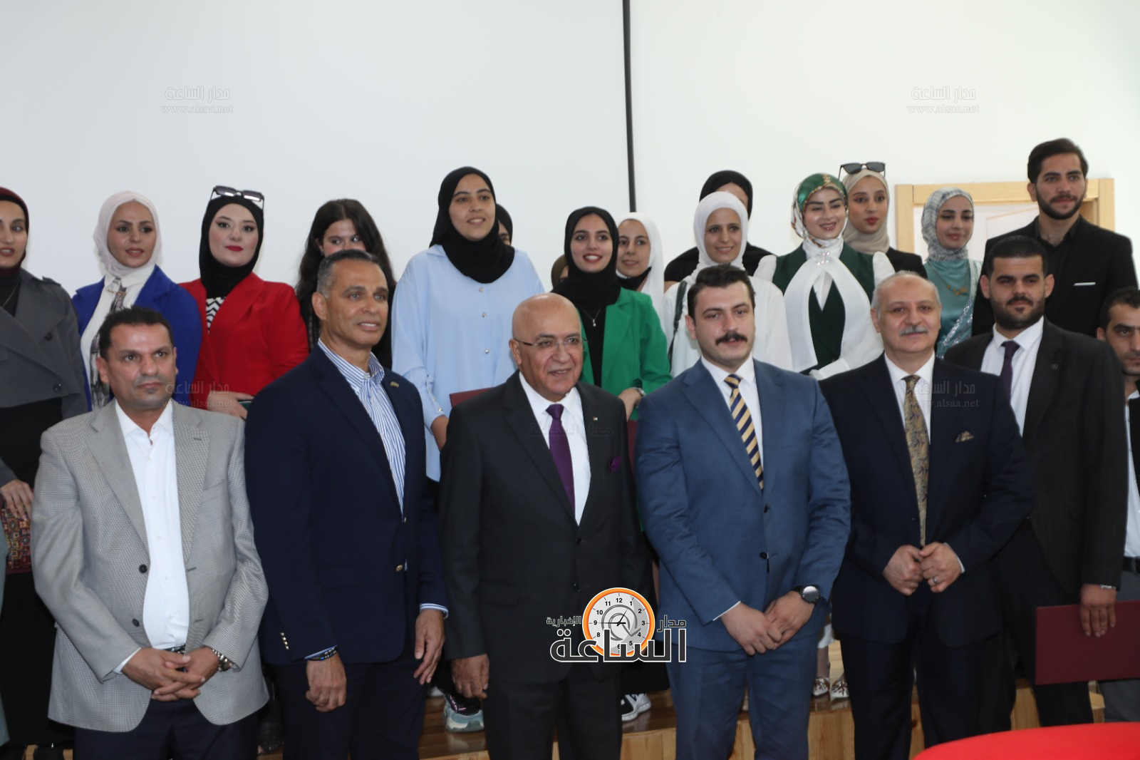 Madar Al-Saa Images 0.5234741887604057