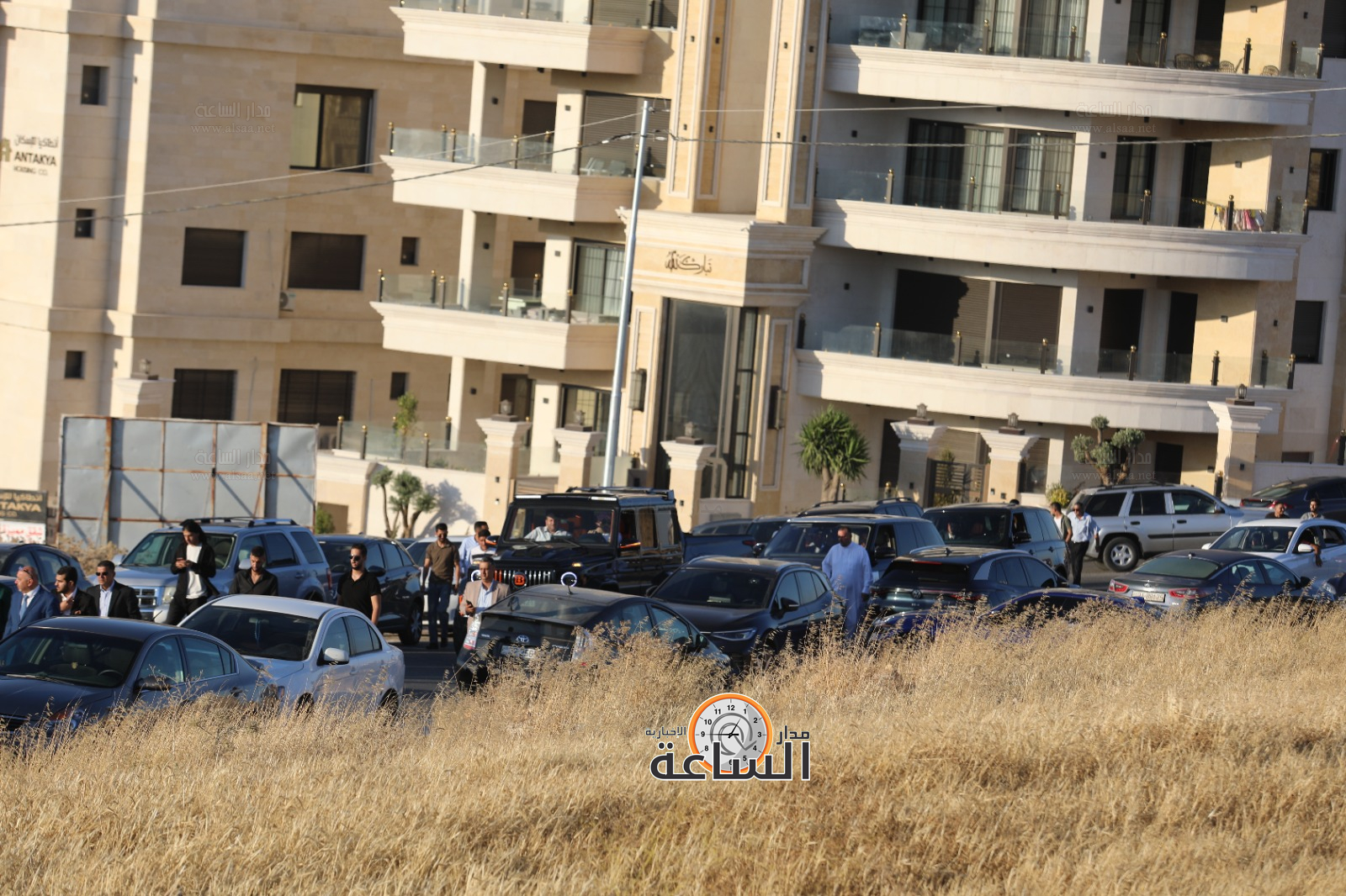 Madar Al-Saa Images 0.6683400952546132