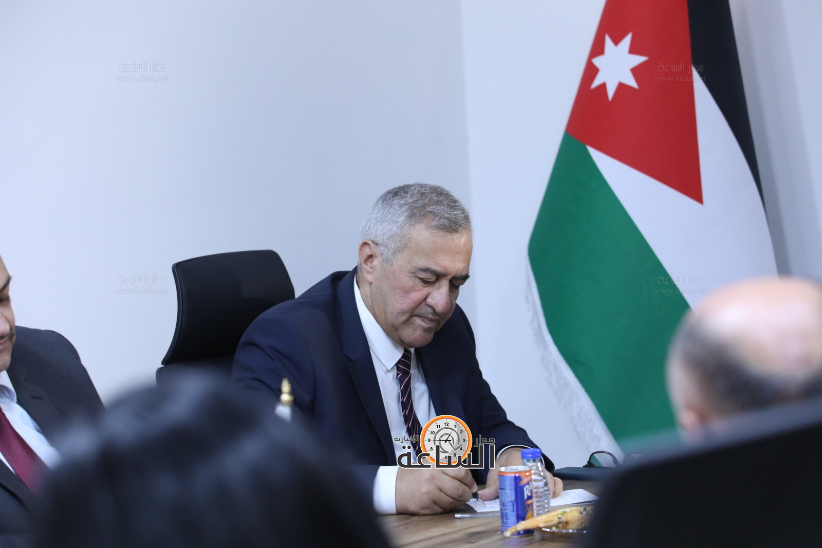 Madar Al-Saa Images 0.660905639342491