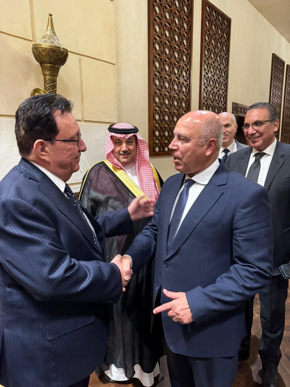 Madar Al-Saa Images 0.2329306482775535