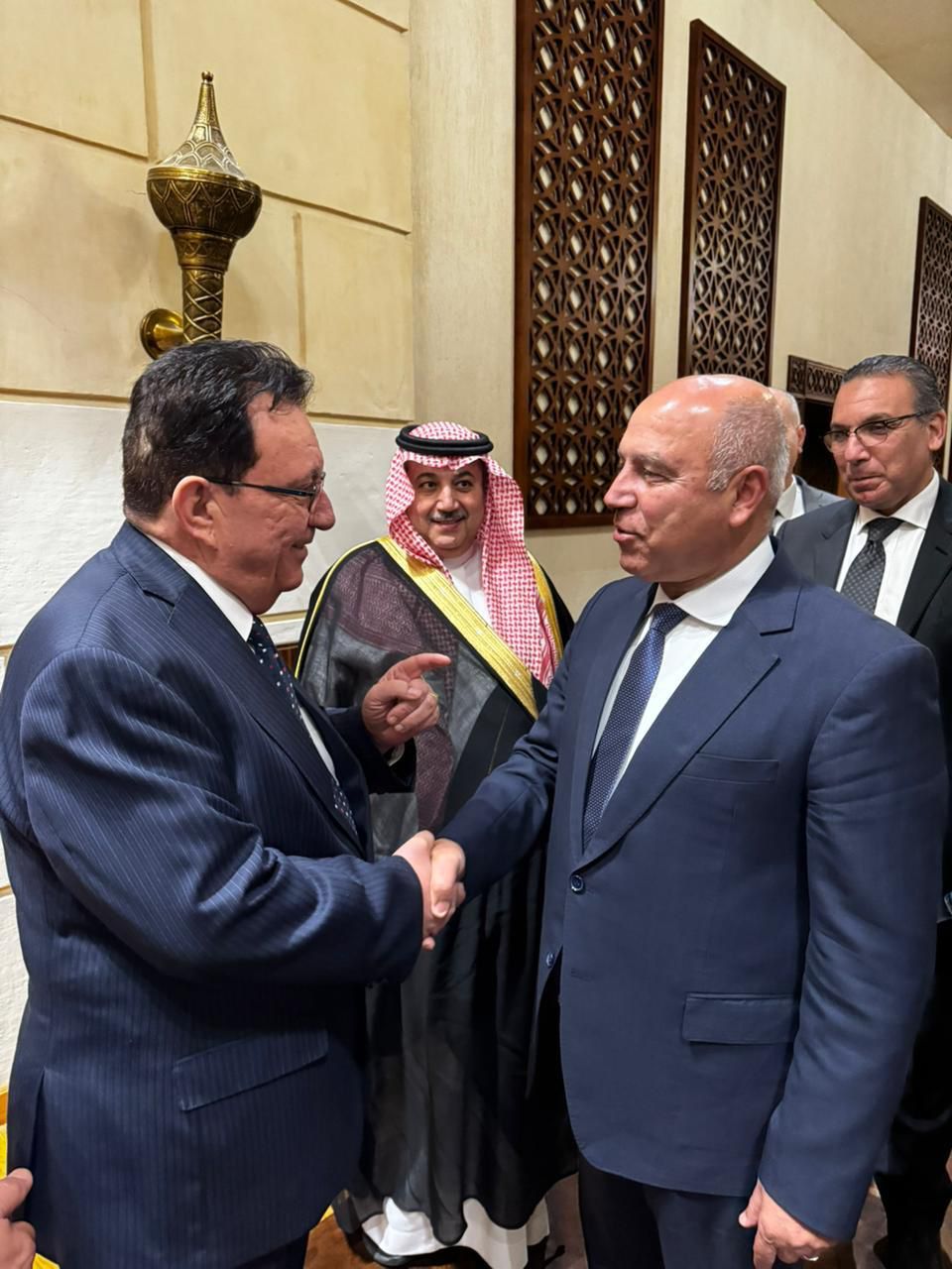 Madar Al-Saa Images 0.6513898731907237