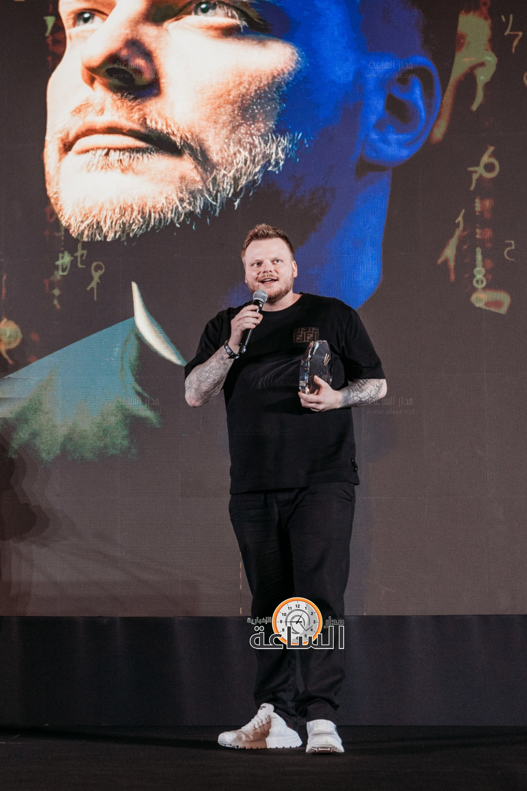 Madar Al-Saa Images 0.8148773726200154