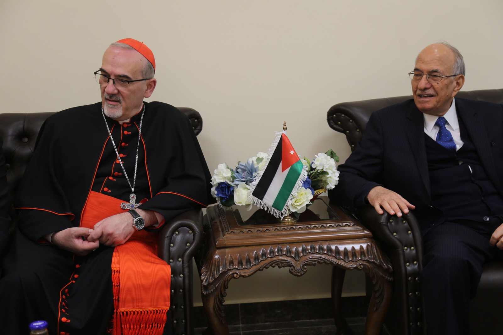 Madar Al-Saa Images 0.45792430939287443