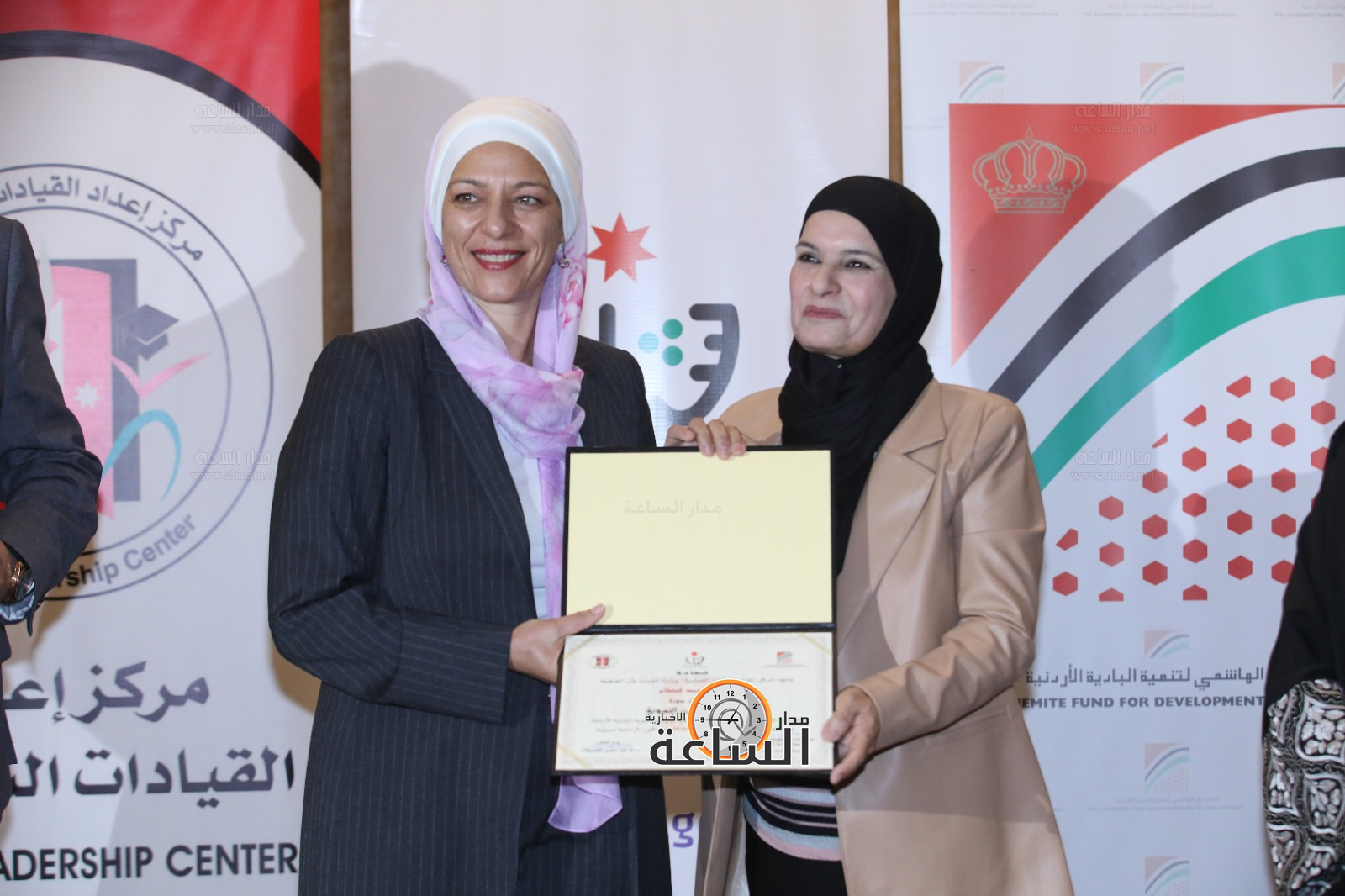 Madar Al-Saa Images 0.8804544790257454